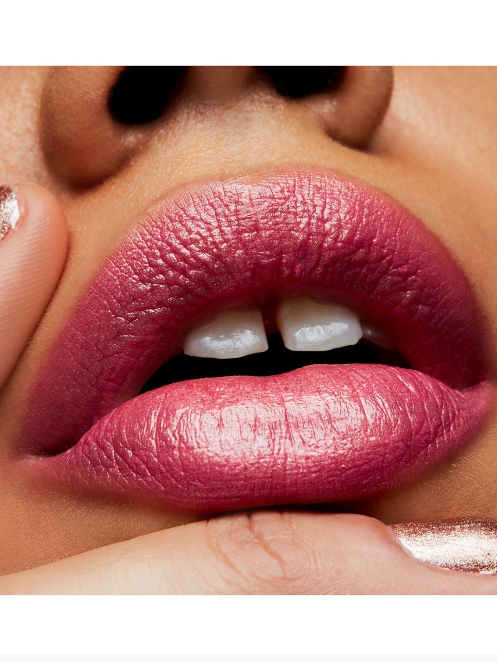 MAC Frost Lipstick - Bombshell - Picture 4 of 5